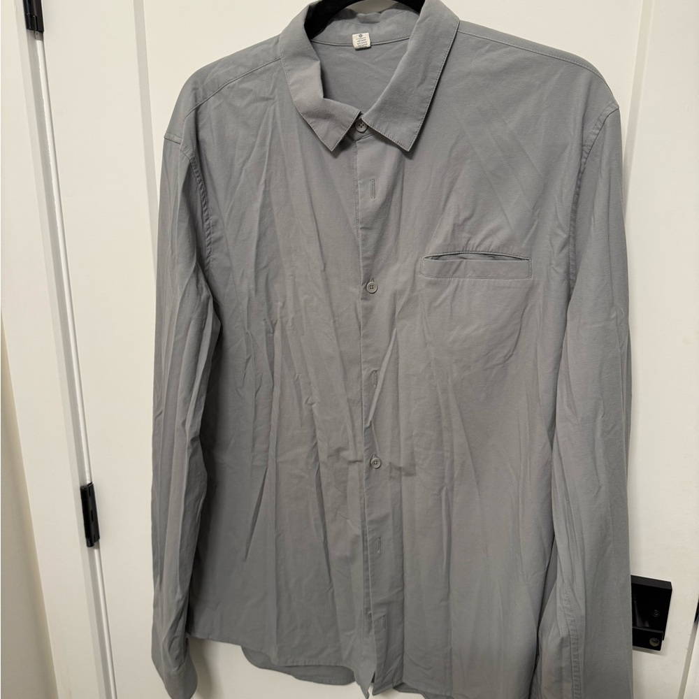 Lululemon Athletica Buttondown. Sz L
